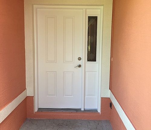 4th image of 25 Eton Ln #B