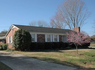 815 S Cherry St, Seneca, SC 29678