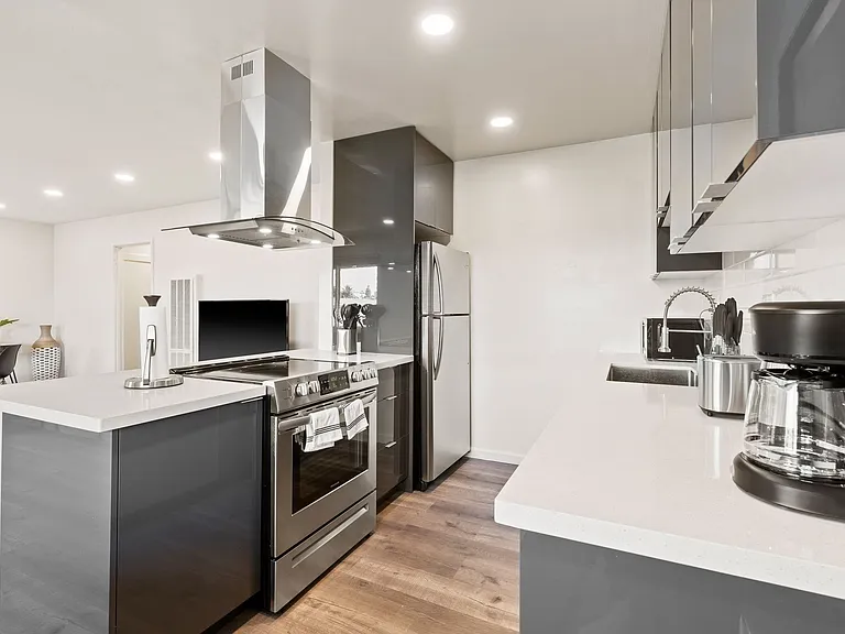 Dunster Dr Apartments, Five Minute Walk to Downtown Campbell — Photo 17