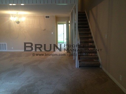 3rd image of 4 Canberra Dr