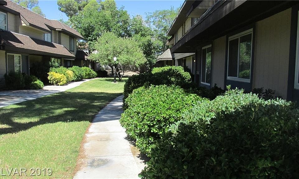 2nd image of 6219 Meadowgrass Ln