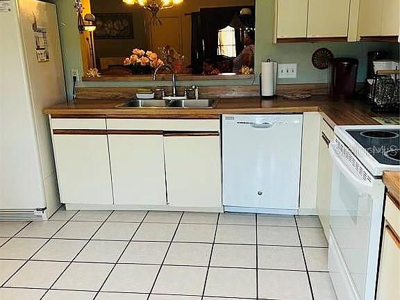 5th image of 6677 Whirlaway Cir