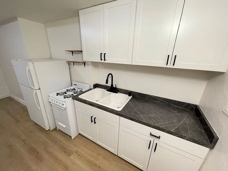 1209main — Photo 10