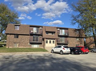 460 Oak Run Dr APT 6, Bourbonnais, IL 60914
