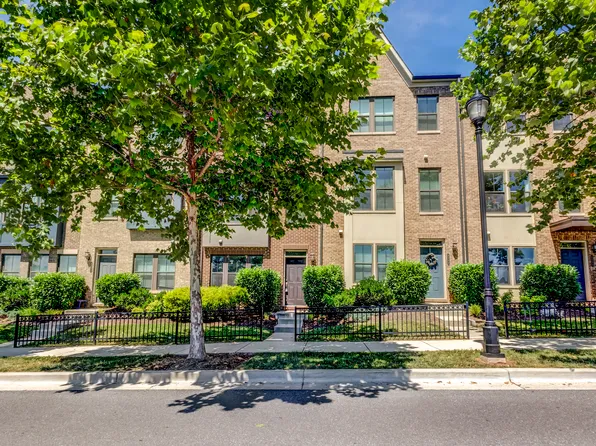 6504 47th St, Riverdale, MD 20737