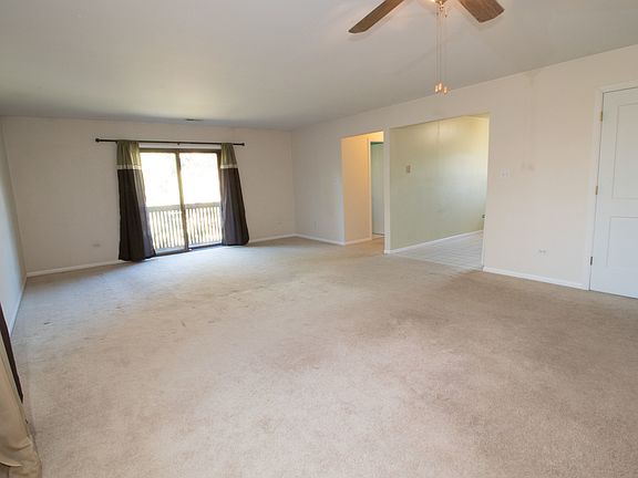 4th image of 453 Burlington Ave APT 3