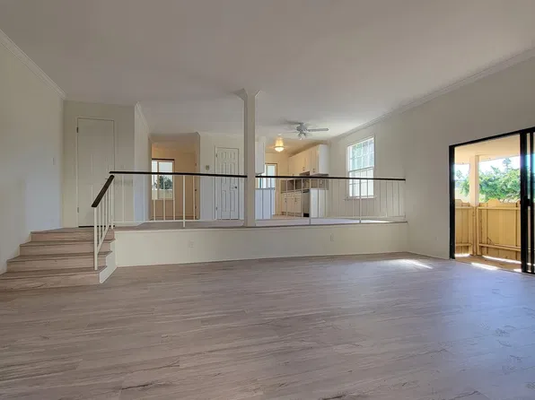 1017 10th St #8, Santa Monica, CA 90403