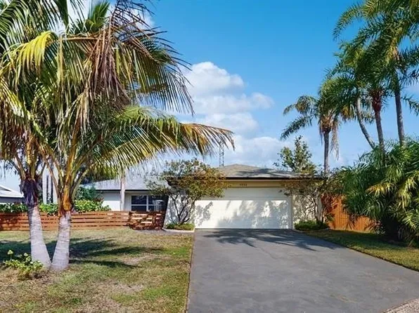 2666 Red Oak Ct, Clearwater, FL 33761