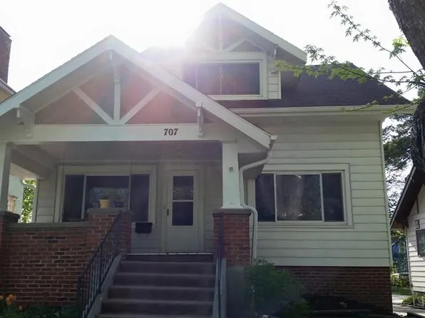 707 N 6th St, Seward, NE 68434