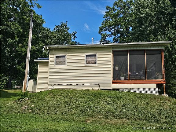 5th image of 27423 Clyne Dr