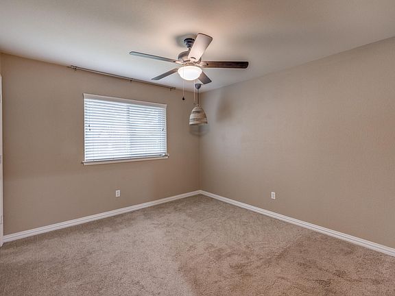 2nd image of 3414 Duckview Ct