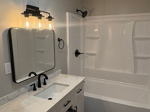 2nd image of 1616-1618 Meridian St #2