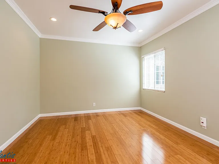 2220 Hanover St — Photo 5