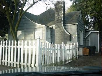 1st image of 903 Pacific Ave S