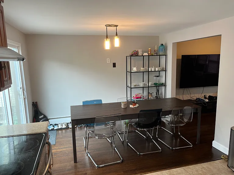 87 Summer St — Photo 3
