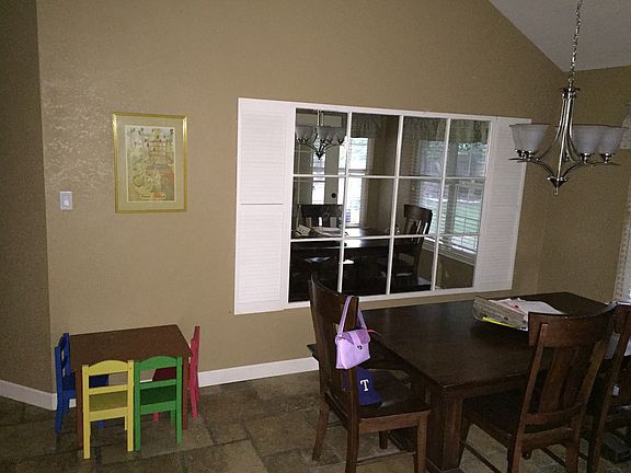 4th image of 1501 Menteer Dr