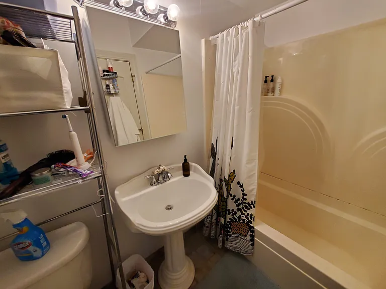 183 Columbia St #204 — Photo 10