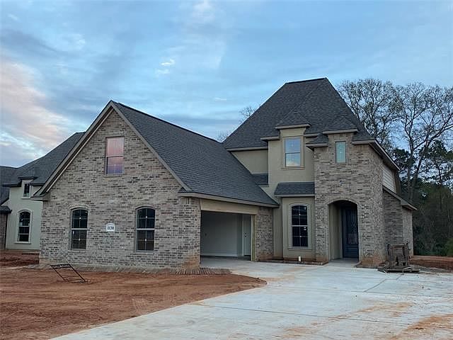 1st image of 1130 Green Wood Cir