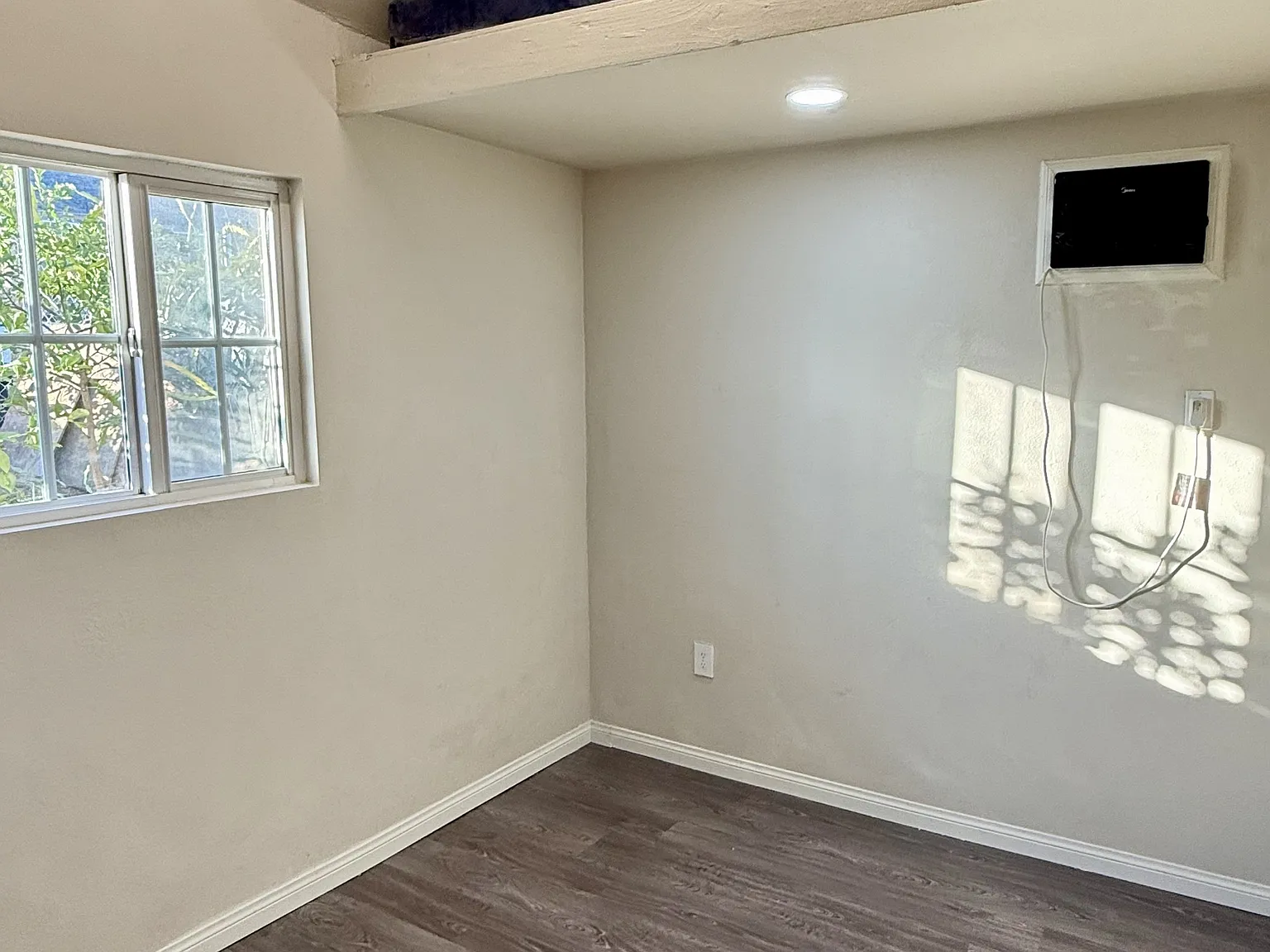 5795 Kenwood Place - C Studio — Photo 4