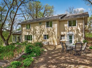 9551 Riverview Rd, Eden Prairie, MN 55347