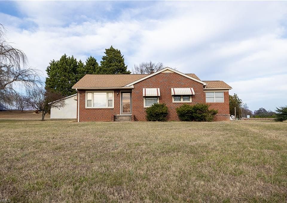 1st image of 310 Fred Sink Rd