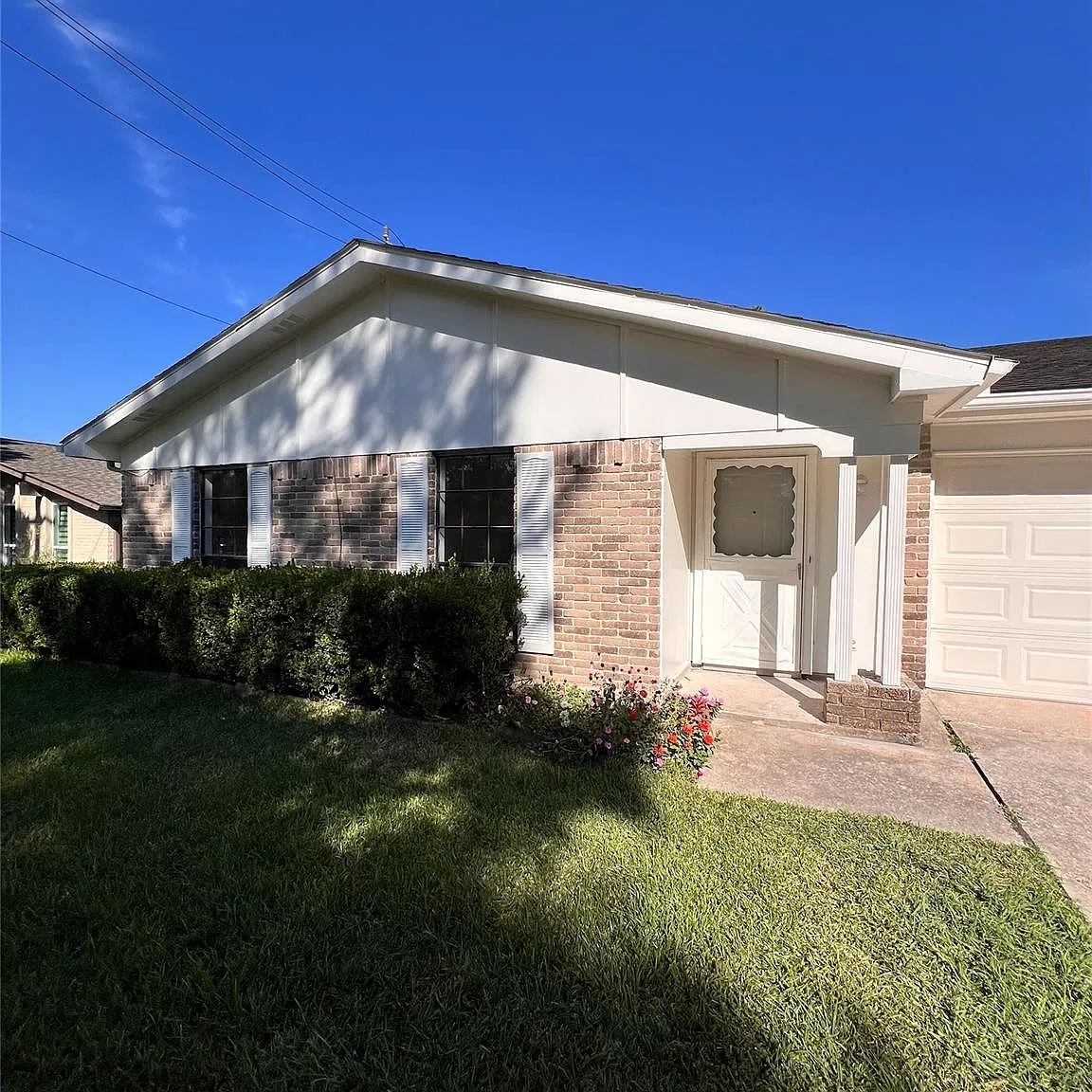 3 bed, 2.0 bath, 1528 sqft, $2,000 — Photo 1