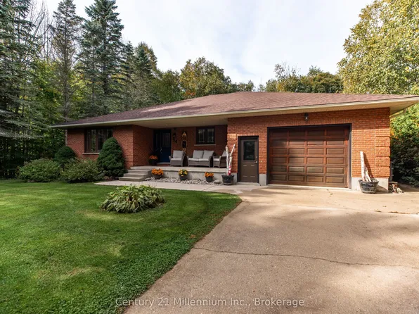 34 Southampton Pkwy, South Bruce Peninsula, ON N0H 2G0