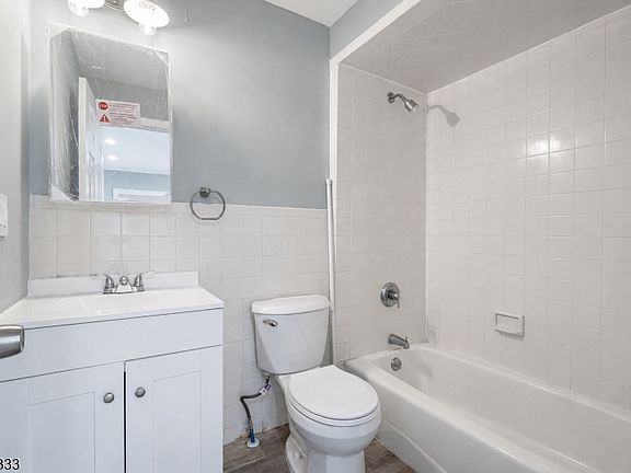 3rd image of 84 Heckel St