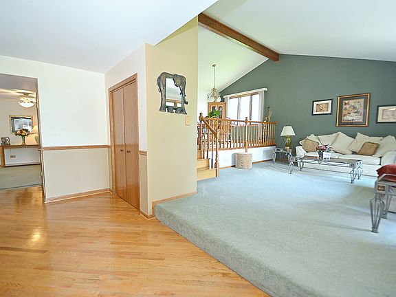 2nd image of 13250 Woodland Dr
