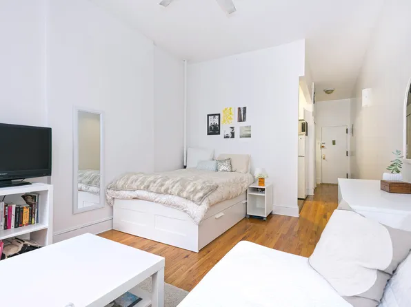 186 E 2nd St APT 2, New York, NY 10009