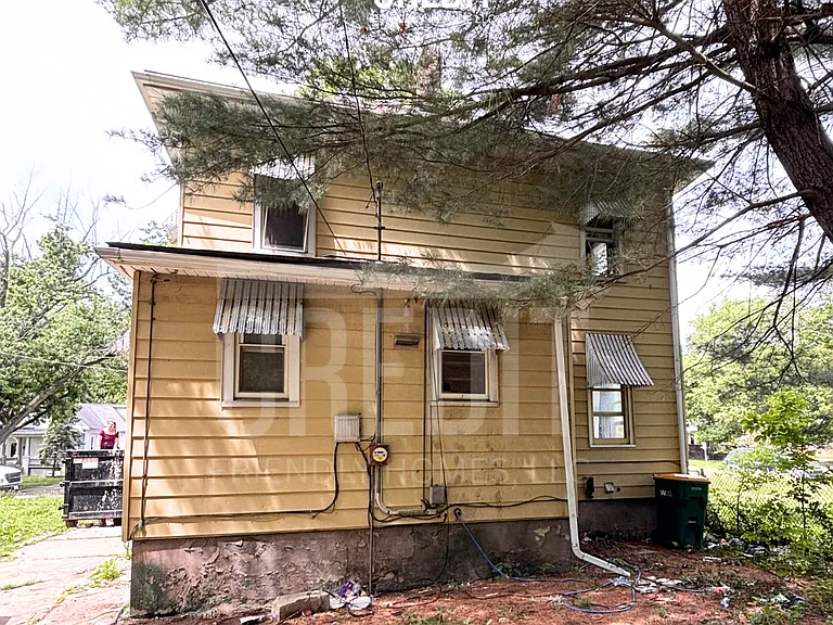 1712 N Church St — Photo 8