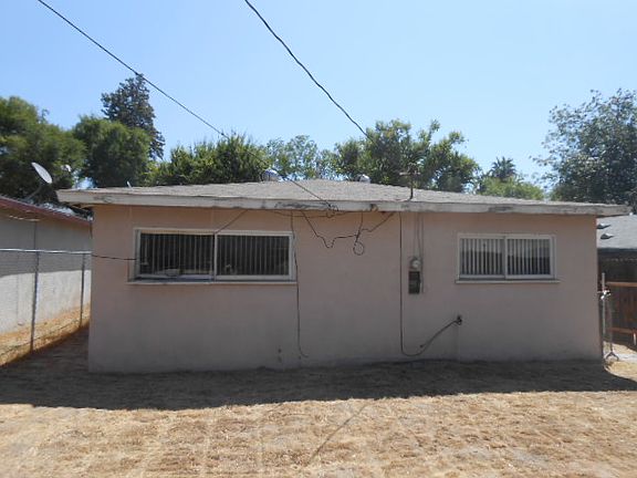 2nd image of 2976 Casa Loma Dr