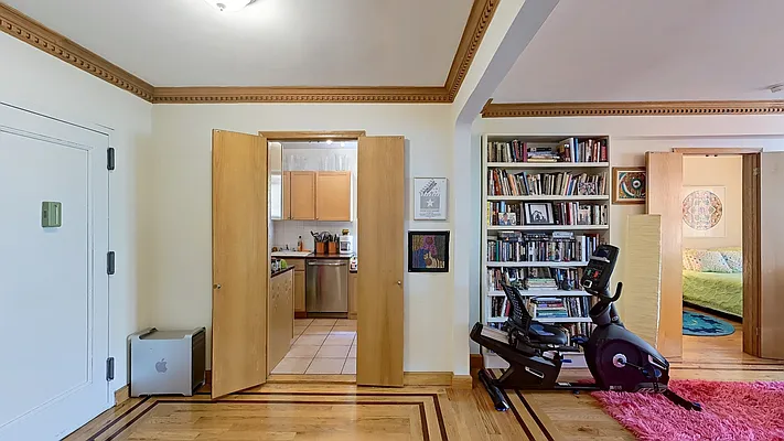 Rented by Emor Management Inc. | media 31