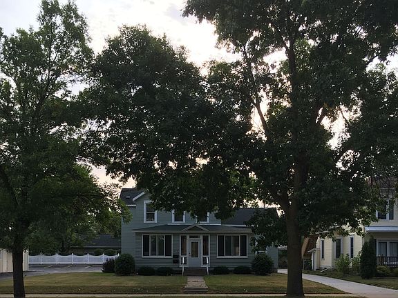 5th image of 403 W Ave N #0