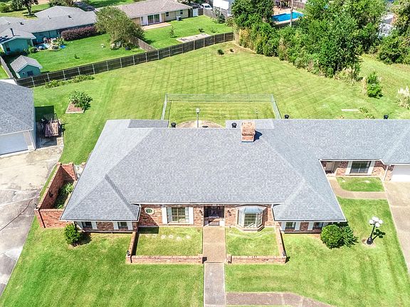 3rd image of 601 Orchard Dr