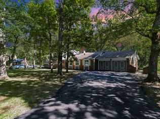 475 Greenbriar Dr, Crete, IL 60417