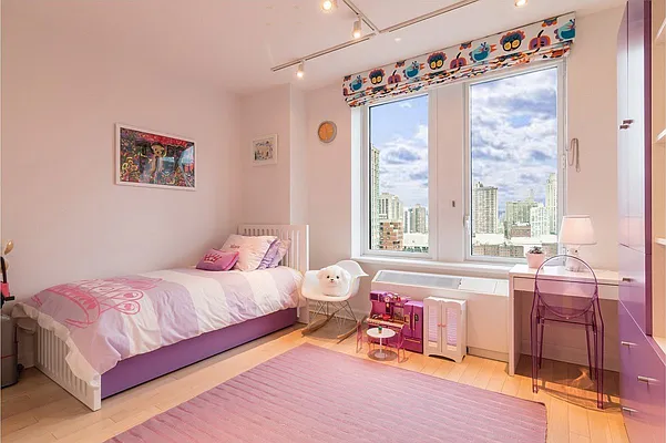 Sold by BLU Real Estate | media 27
