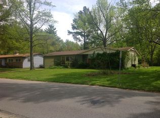 1021 S Emerald Ln, Carbondale, IL 62901