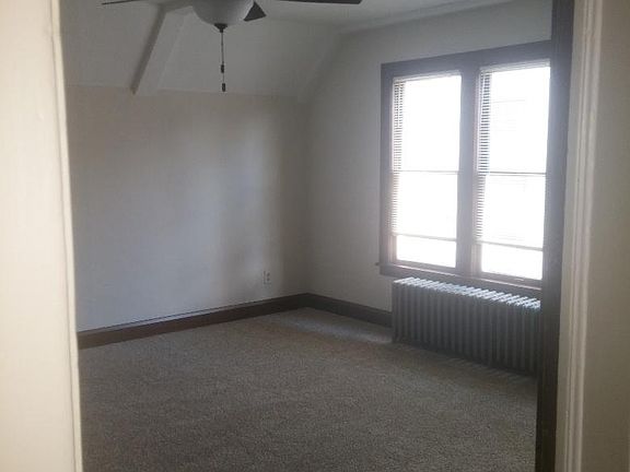 4th image of 4218 33rd Ave S #1