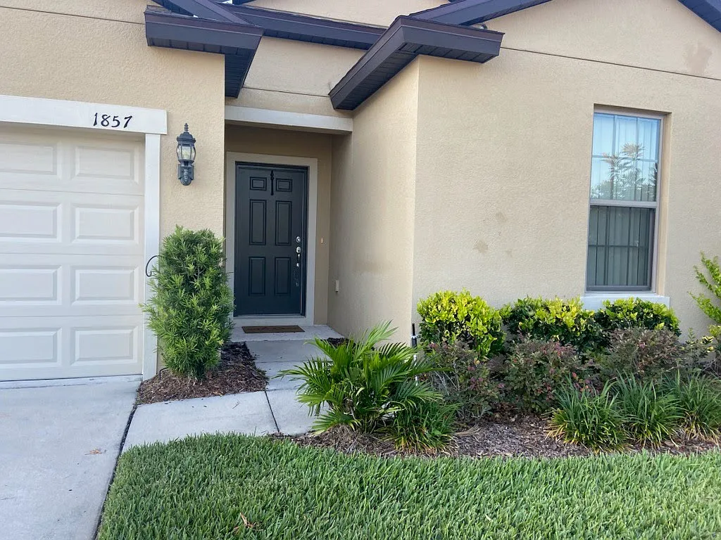 Front entrance - 1857 Cayman Cove Cir