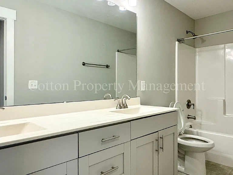 745 Cypress Village Pl — Photo 38