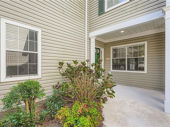 3rd image of 404 Las Brasis Ct