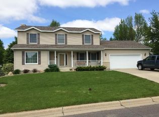 1618 Wedgewood Dr NE, Owatonna, MN 55060