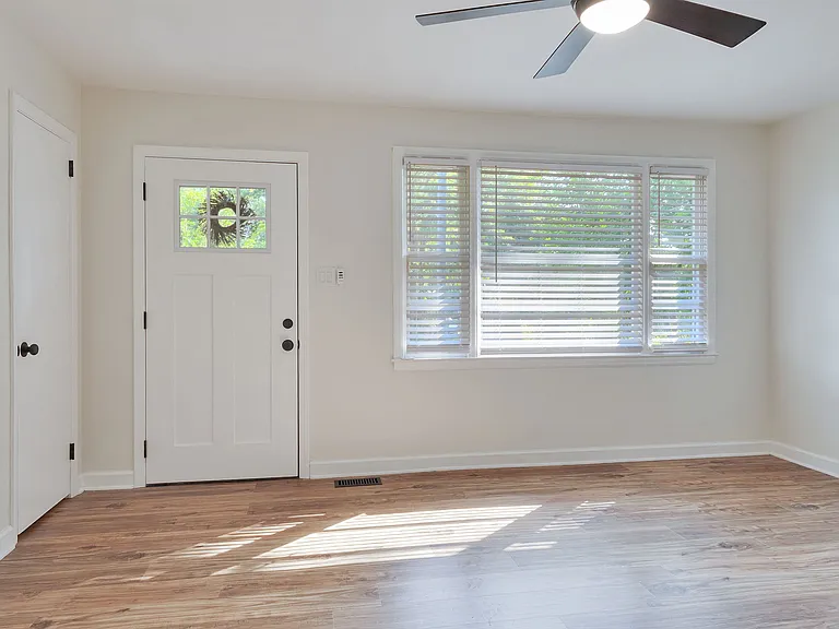 116 Westview Blvd — Photo 15