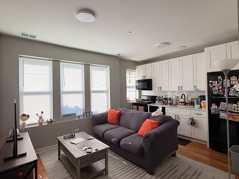 3055 W Leland Ave #205 — Photo 2