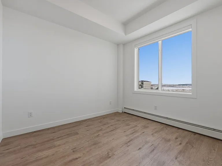 63 Corner Glen Cres NE — Photo 13