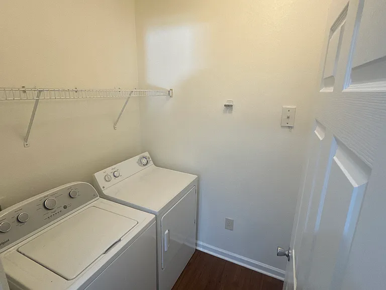 100 Vista Lake Dr #307 — Photo 7