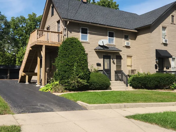 318 Lawrence Ave, Elgin, IL