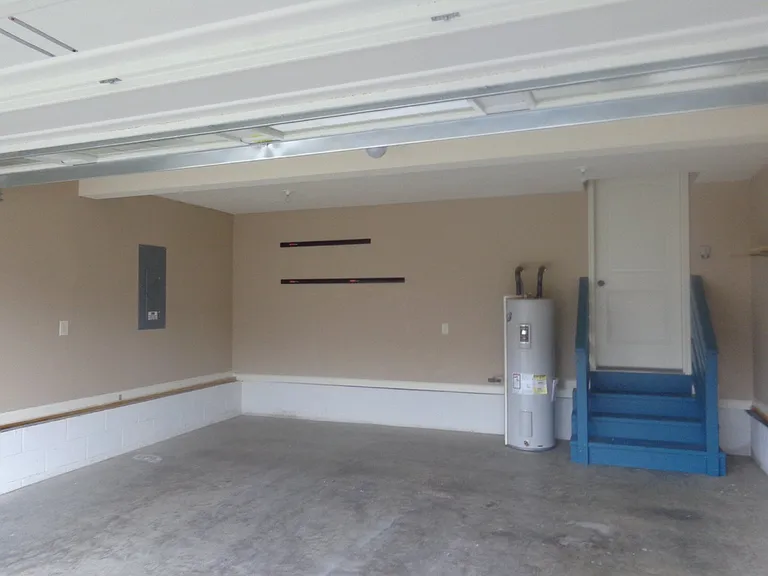 3462 Southwood Dr — Photo 4