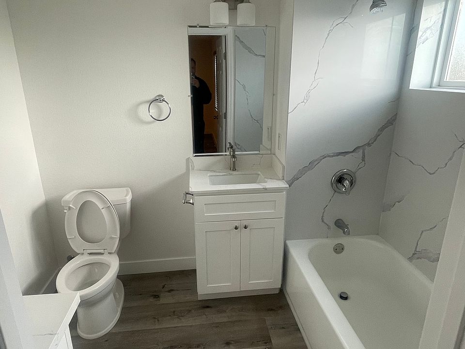 Master bedroom full bath